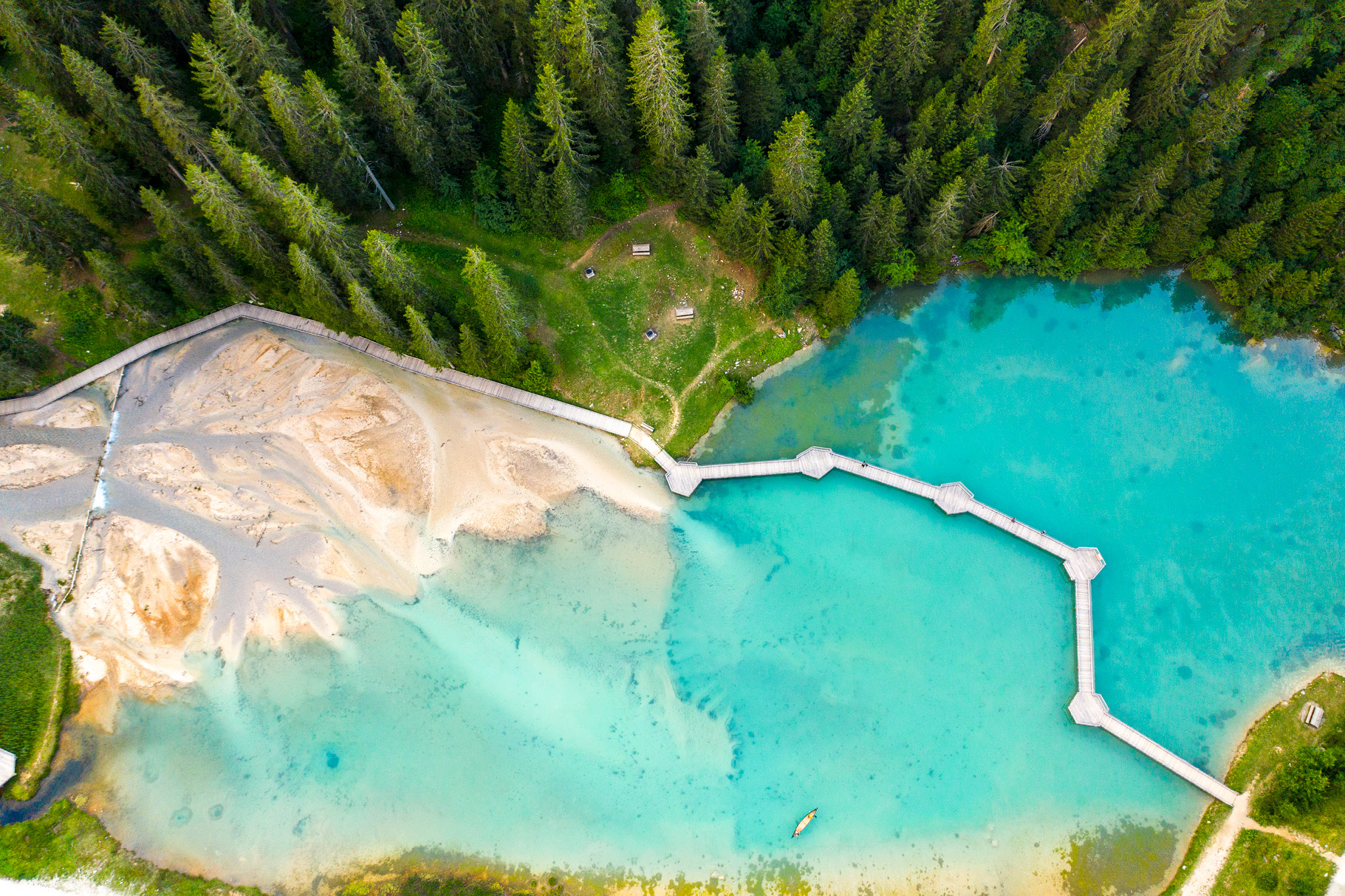 Randonnée autour d'un lac à Courchevel